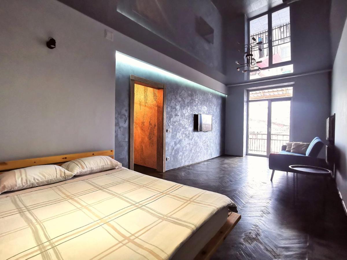 Loft Style Apartments In The Center Sumy Exterior photo